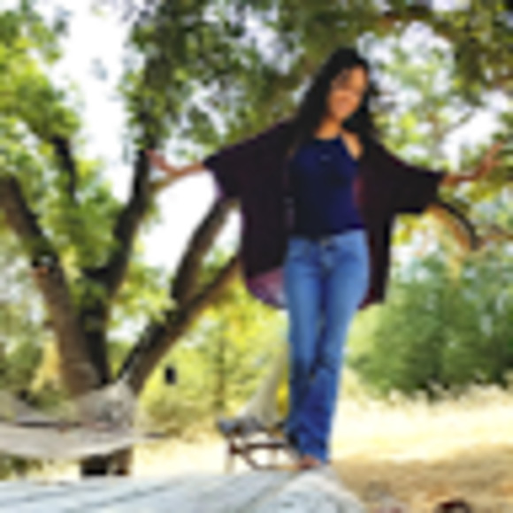 Meet your Posher, Kalinda - Picture 1 of 1